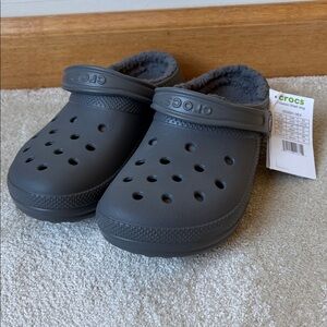 CROCS Unisex Classic Fuzz Lined Clog Women’s 9 Men’s 7 NWT